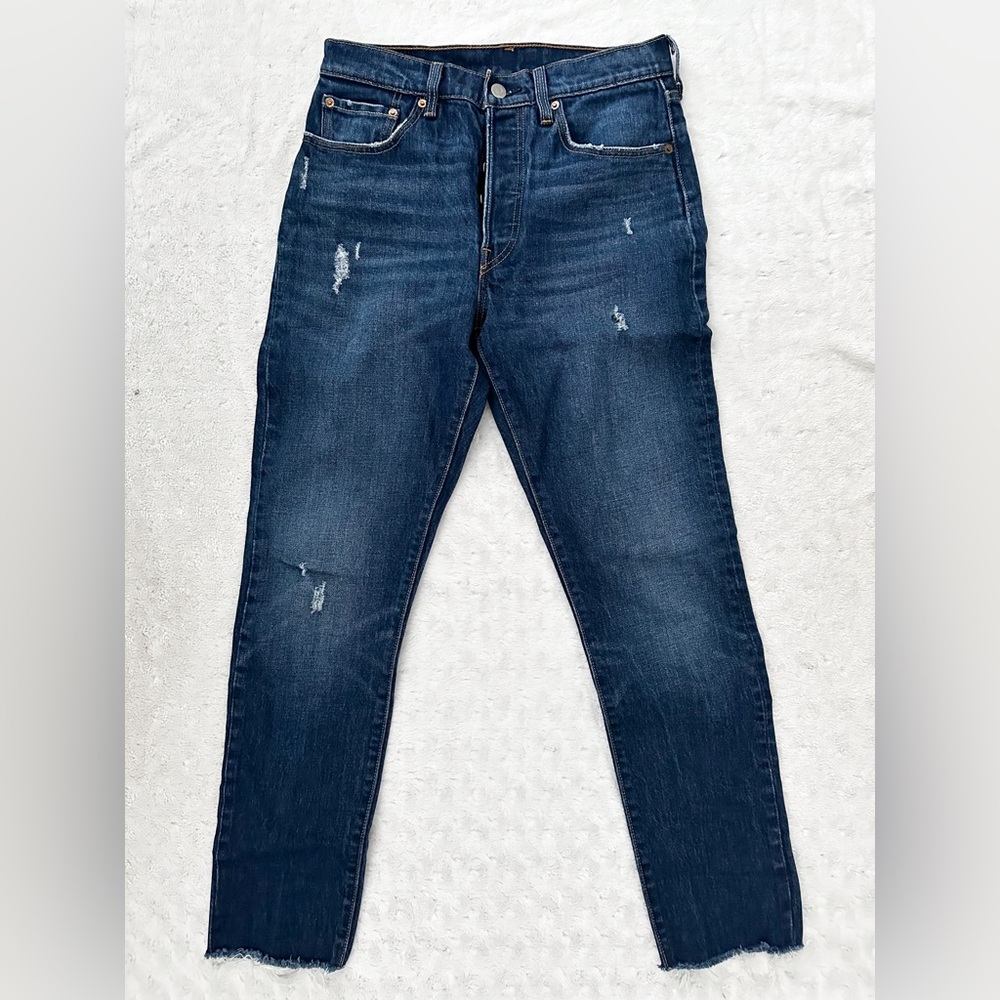 LEVI’S 501 Woman’s High Rise Distressed Straight Leg Jean